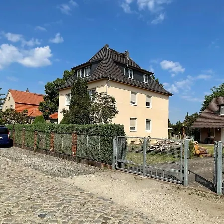 Apartment Freundliche Zweiraumwohnung In Ruhiger Lage