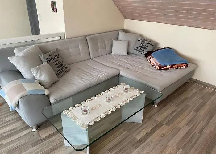 Freundliche Zweiraumwohnung In Ruhiger Lage *